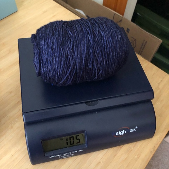 Yarn 100 Grams Dark Blue Fingering Weight Wool Blend Cake Knitting Crochet Craft - Picture 3 of 3